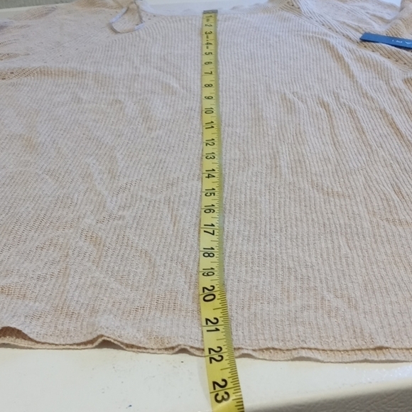 Tahari sweater NWT beige never worn large - Picture 8 of 9